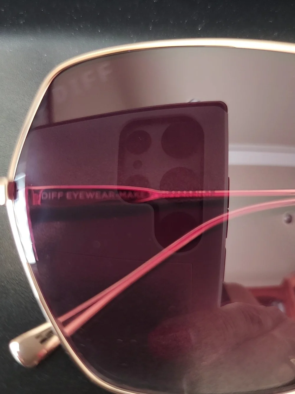 NWOT Diff HARLOWE Eyewear Gold Frame Sunglasses with Gradient Lenses